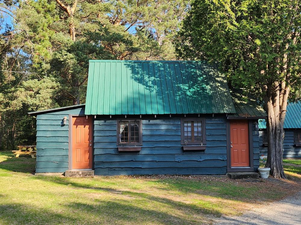 Moreno's Adirondack Cabins